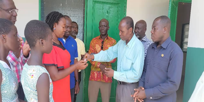 Effutu MCE hands over the keys to a newly constructed 2-unit kindergarten block 2022